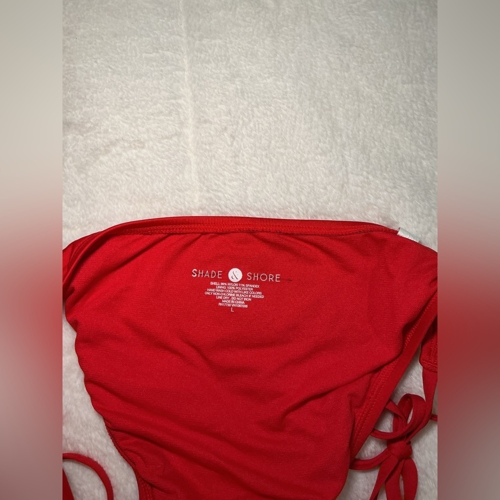 Red Bikini Set - Picture 5 of 8